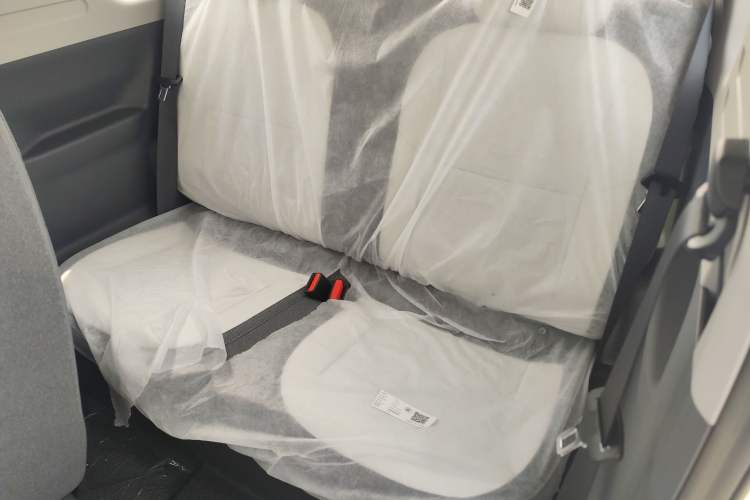 Used Geely Galaxy Panda 2025 210 km – Yuanqi Bear Left Rear Seat