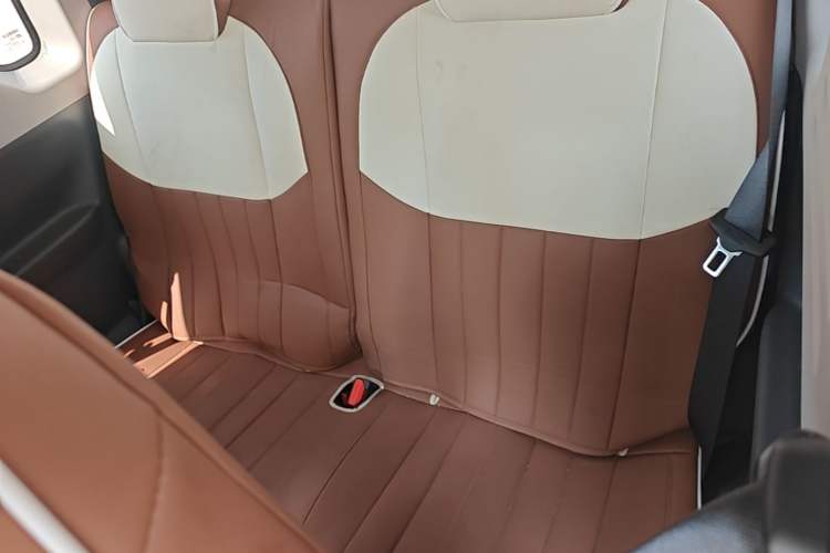 Used Geely Galaxy Panda 2025 210 km – Yuanqi Bear Left Rear Seat