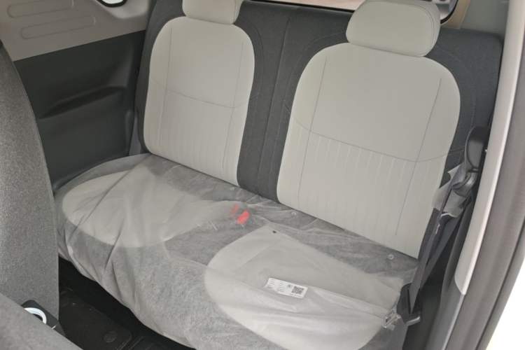 Used Geely Galaxy Panda 2025 210 km – Yuanqi Bear Left Rear Seat