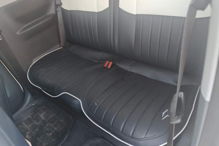 Used Geely Galaxy Panda 2025 210 km – Yuanqi Bear Left Rear Seat