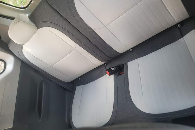 Used Geely Galaxy Panda 2025 210 km – Yuanqi Bear Left Rear Seat