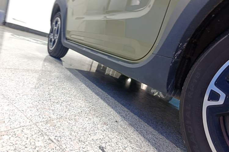 Used Geely Galaxy Panda 2025 210km Panda Rider Left Side Sill