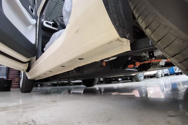 Used Geely Galaxy Panda 2025 210 km – Yuanqi Bear Left Side Sill