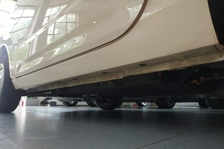 Used Geely Galaxy Panda 2025 210 km – Yuanqi Bear Left Side Sill