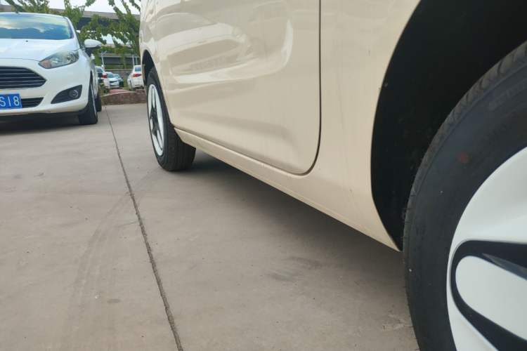Used Geely Galaxy Panda 2025 210 km – Yuanqi Bear Left Side Sill