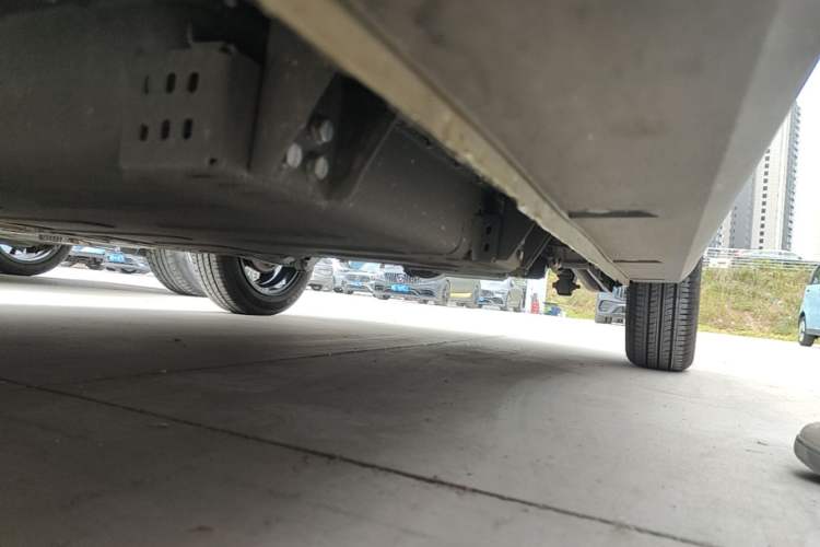 Used Geely Galaxy Panda 2025 210km Panda Rider Left Side Sill