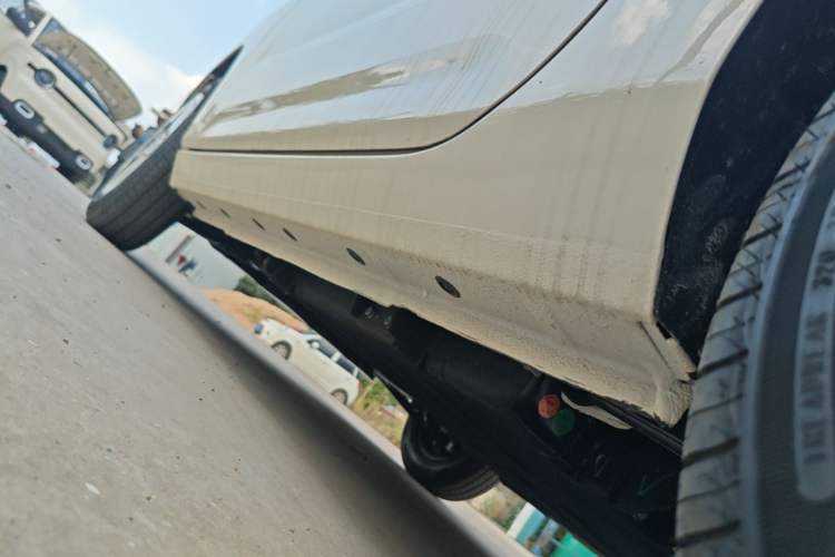 Used Geely Galaxy Panda 2025 210 km – Yuanqi Bear Left Side Sill