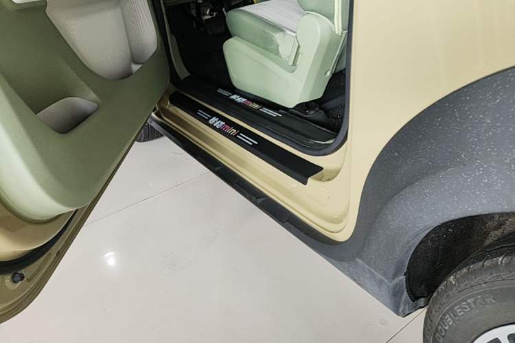 Used Geely Galaxy Panda 2025 210km Panda Rider Left Side Sill