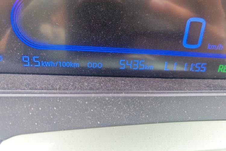Used Geely Galaxy Panda 2025 210km Panda Rider Odometer Close Up