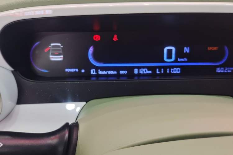 Used Geely Galaxy Panda 2025 210km Panda Rider Odometer Close Up