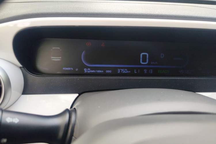 Used Geely Galaxy Panda 2025 210 km – Yuanqi Bear Odometer Close Up