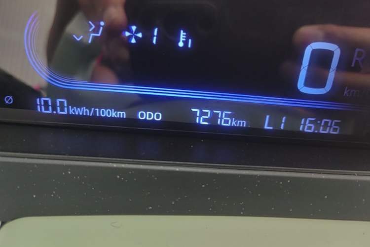 Used Geely Galaxy Panda 2025 210km Panda Rider Odometer Close Up