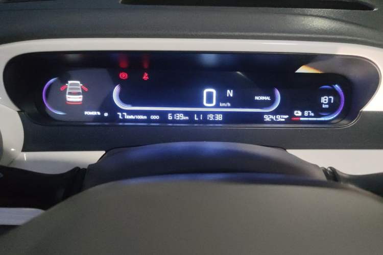 Used Geely Galaxy Panda 2025 210 km – Yuanqi Bear Odometer Close Up