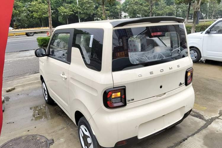 Used Geely Galaxy Panda 2025 210 km – Yuanqi Bear Rear Left 45 Deg
