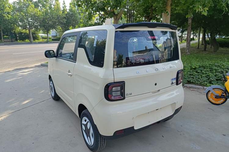 Used Geely Galaxy Panda 2025 210 km – Yuanqi Bear Rear Left 45 Deg