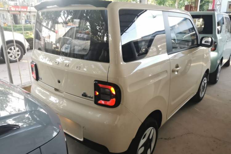 Used Geely Galaxy Panda 2025 210 km – Yuanqi Bear Rear Right 45 Deg