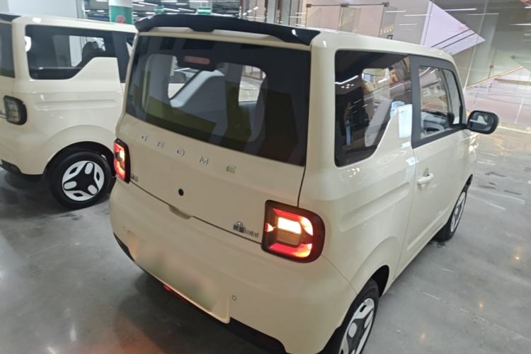 Used Geely Galaxy Panda 2025 210 km – Yuanqi Bear Rear Right 45 Deg