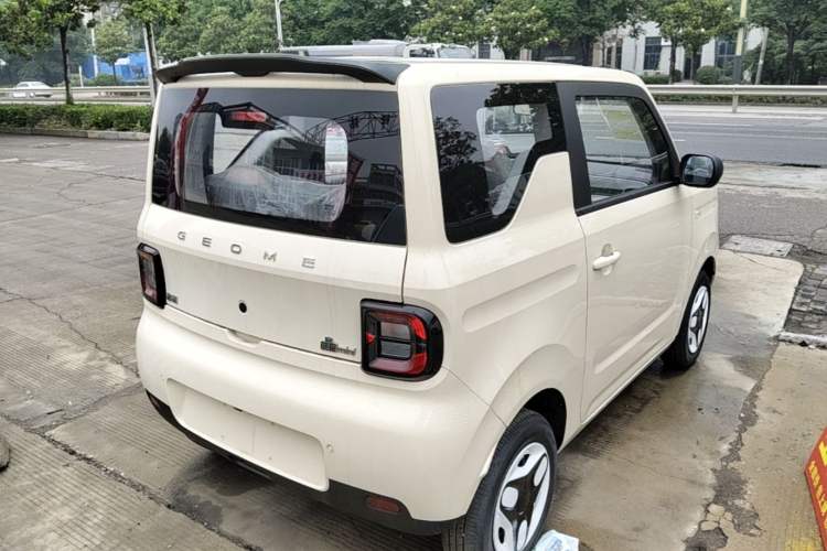 Used Geely Galaxy Panda 2025 210 km – Yuanqi Bear Rear Right 45 Deg