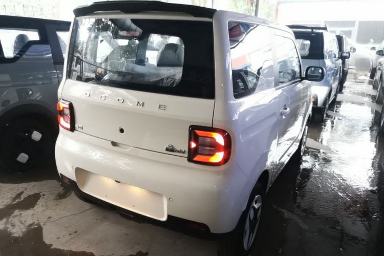 Used Geely Galaxy Panda 2025 210 km – Yuanqi Bear Rear Right 45 Deg