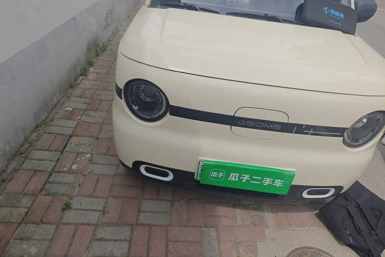 Used Geely Galaxy Panda 2025 210 km – Yuanqi Bear Right Front Headlight