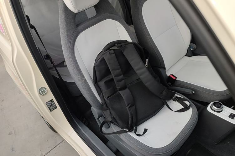 Used Geely Galaxy Panda 2025 210 km – Yuanqi Bear Right Front Seat