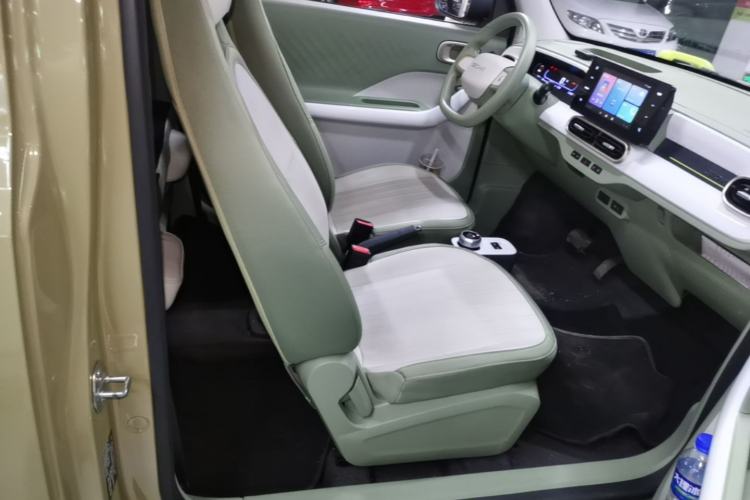Used Geely Galaxy Panda 2025 210km Panda Rider Right Front Seat