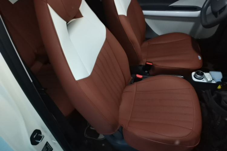 Used Geely Galaxy Panda 2025 210 km – Yuanqi Bear Right Front Seat