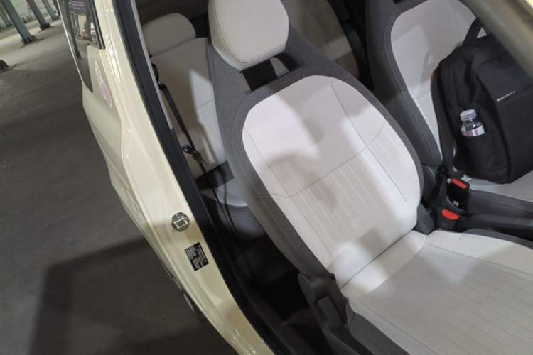 Used Geely Galaxy Panda 2025 210 km – Yuanqi Bear Right Front Seat