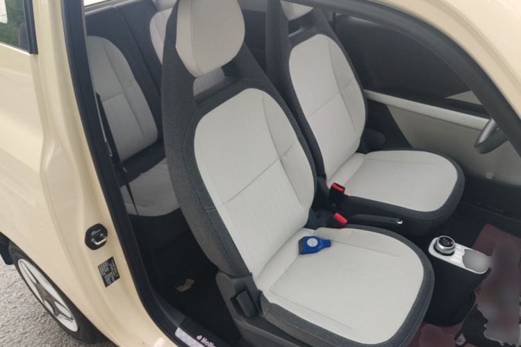 Used Geely Galaxy Panda 2025 210 km – Yuanqi Bear Right Front Seat