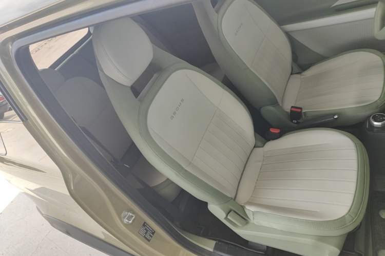 Used Geely Galaxy Panda 2025 210km Panda Rider Right Front Seat