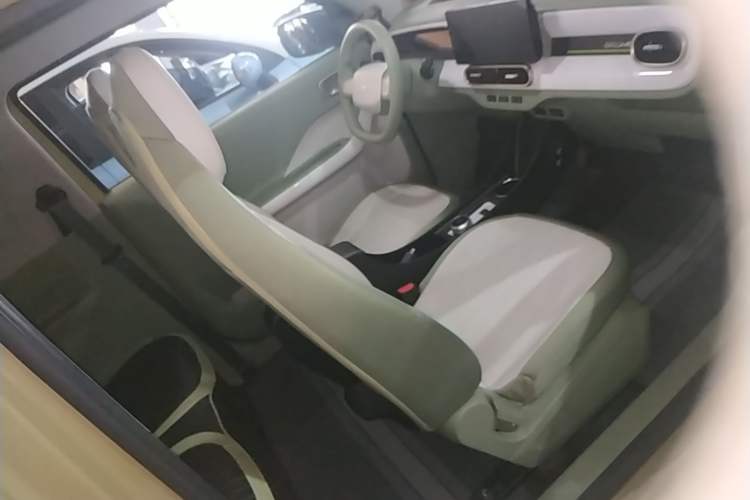 Used Geely Galaxy Panda 2025 210km Panda Rider Right Front Seat