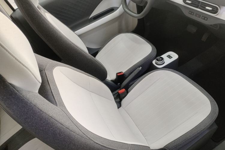 Used Geely Galaxy Panda 2025 210 km – Yuanqi Bear Right Front Seat