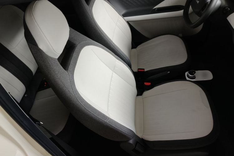 Used Geely Galaxy Panda 2025 210 km – Yuanqi Bear Right Front Seat
