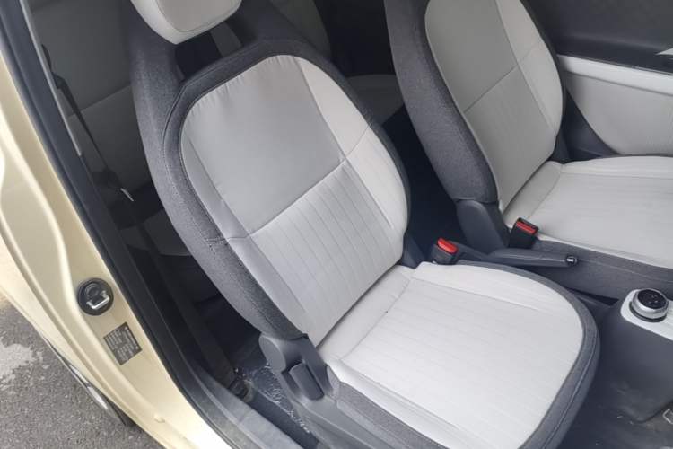 Used Geely Galaxy Panda 2025 210 km – Yuanqi Bear Right Front Seat