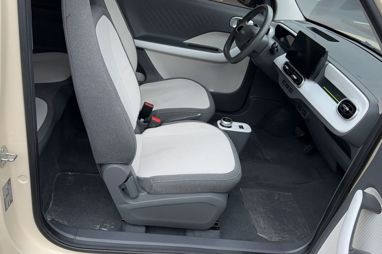 Used Geely Galaxy Panda 2025 210 km – Yuanqi Bear Right Front Seat