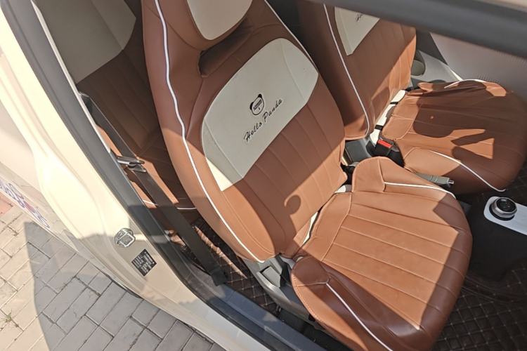 Used Geely Galaxy Panda 2025 210 km – Yuanqi Bear Right Front Seat