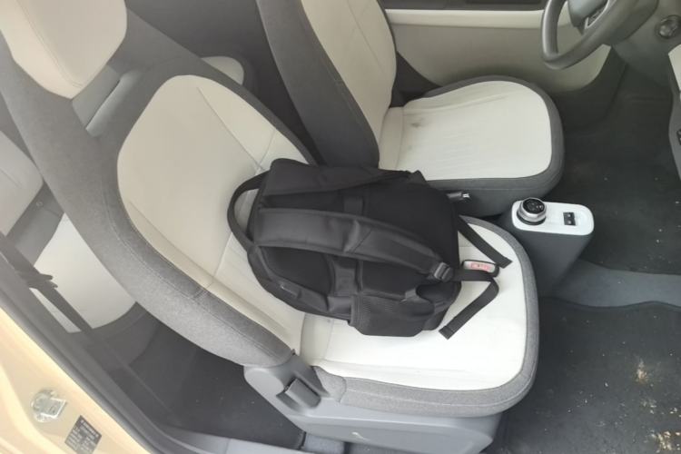 Used Geely Galaxy Panda 2025 210 km – Yuanqi Bear Right Front Seat