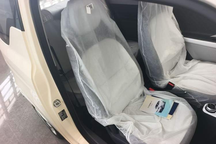 Used Geely Galaxy Panda 2025 210 km – Yuanqi Bear Right Front Seat