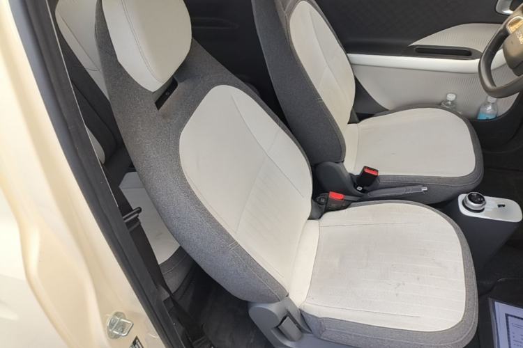Used Geely Galaxy Panda 2025 210 km – Yuanqi Bear Right Front Seat