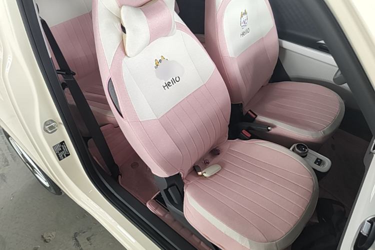 Used Geely Galaxy Panda 2025 210 km – Yuanqi Bear Right Front Seat
