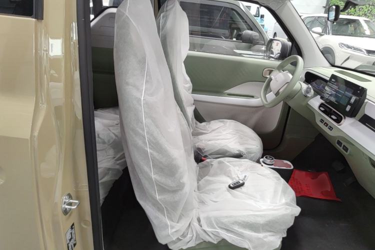 Used Geely Galaxy Panda 2025 210km Panda Rider Right Front Seat