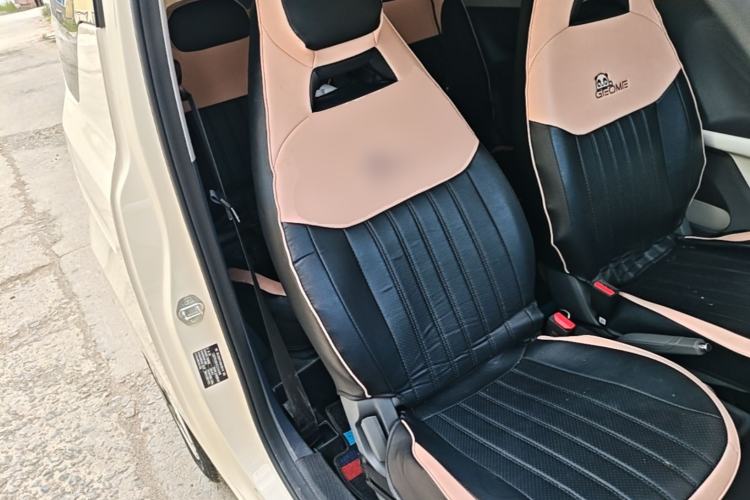 Used Geely Galaxy Panda 2025 210 km – Yuanqi Bear Right Front Seat