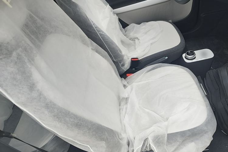 Used Geely Galaxy Panda 2025 210 km – Yuanqi Bear Right Front Seat