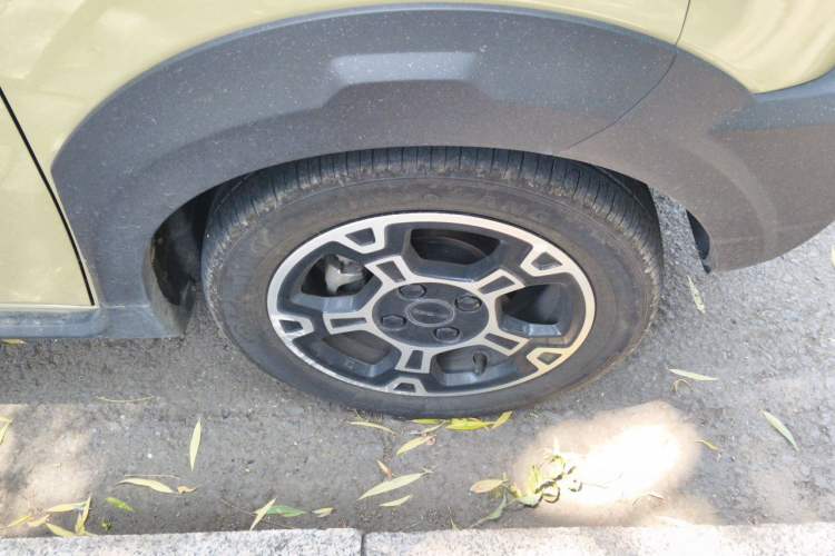 Used Geely Galaxy Panda 2025 210km Panda Rider Right Front Wheel Hub