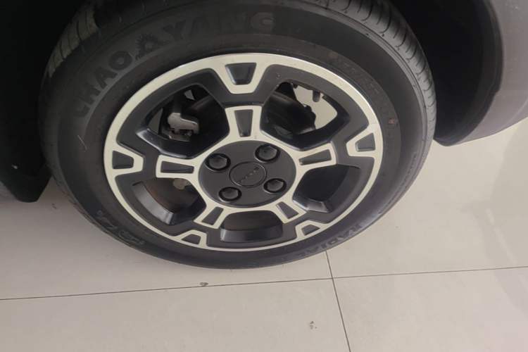 Used Geely Galaxy Panda 2025 210km Panda Rider Right Front Wheel Hub