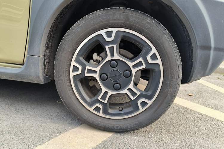 Used Geely Galaxy Panda 2025 210km Panda Rider Right Front Wheel Hub