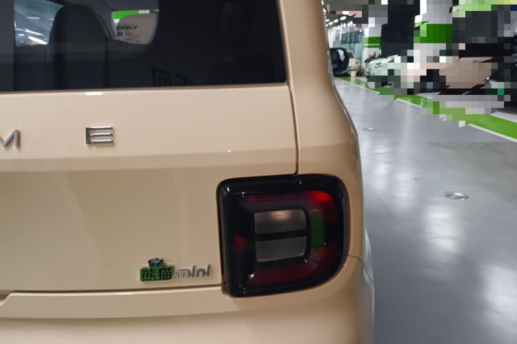 Used Geely Galaxy Panda 2025 210 km – Yuanqi Bear Right Rear Taillight