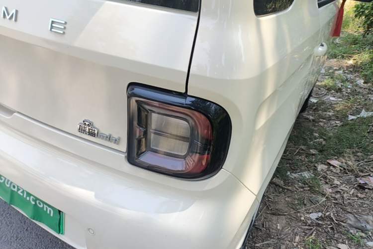 Used Geely Galaxy Panda 2025 210 km – Yuanqi Bear Right Rear Taillight