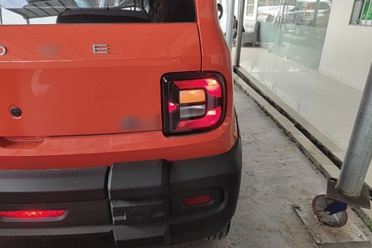 Used Geely Galaxy Panda 2025 210km Panda Rider Right Rear Taillight