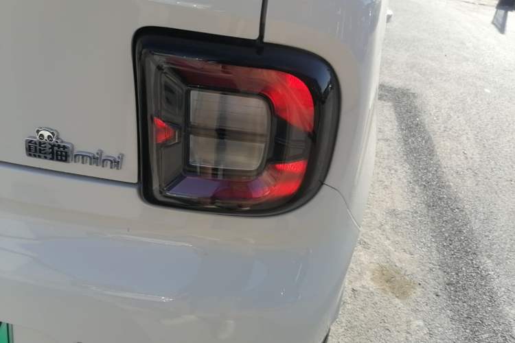 Used Geely Galaxy Panda 2025 210 km – Yuanqi Bear Right Rear Taillight